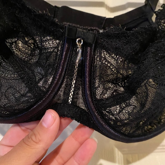 Conturelle Lace Bra - Picture 2 of 7